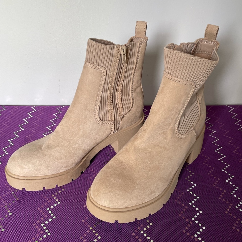 NWOT Women's No Boundaries Tan Ankle Boots, Size 9 - Picture 2 of 8